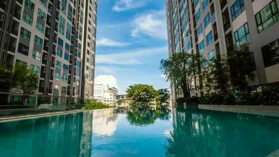 The Base Central Pattaya Eksteriør billede